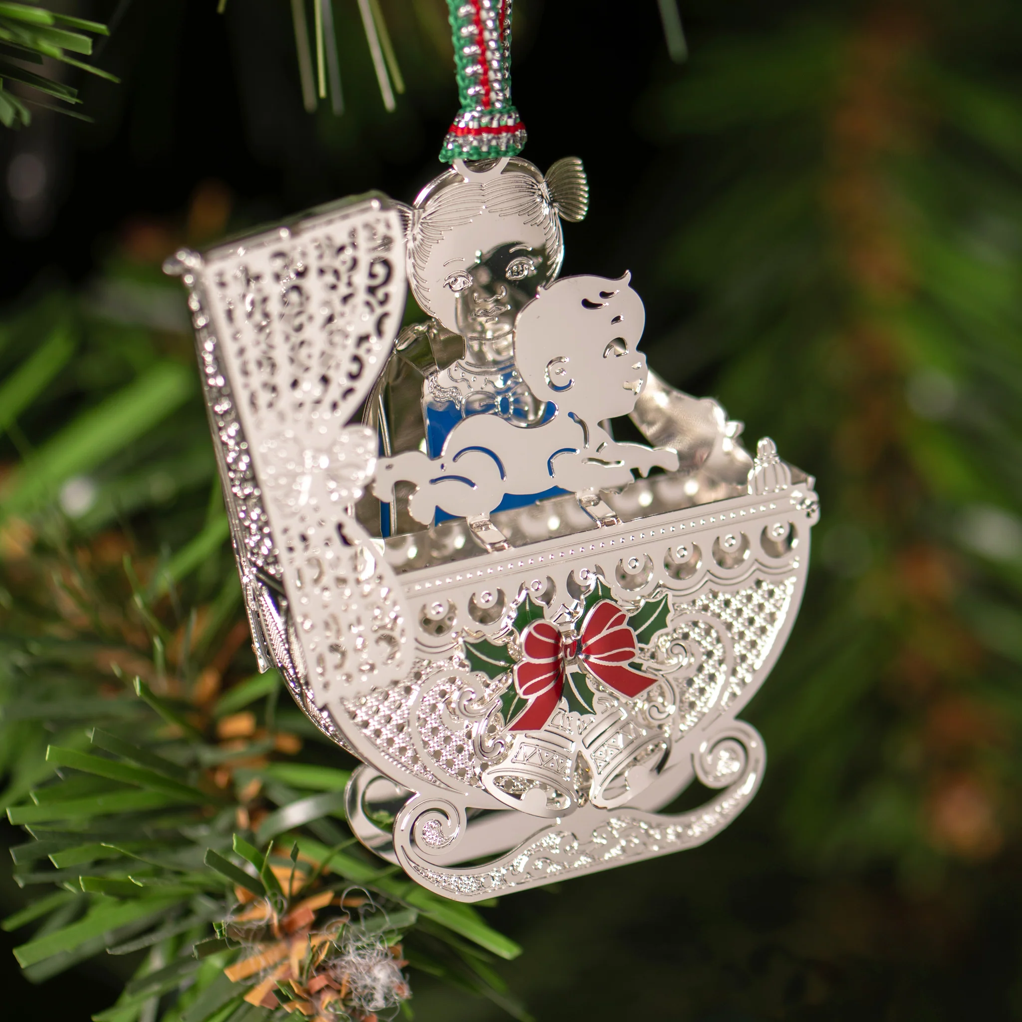 Baby Cradle Christmas Tree Decoration - Image 2