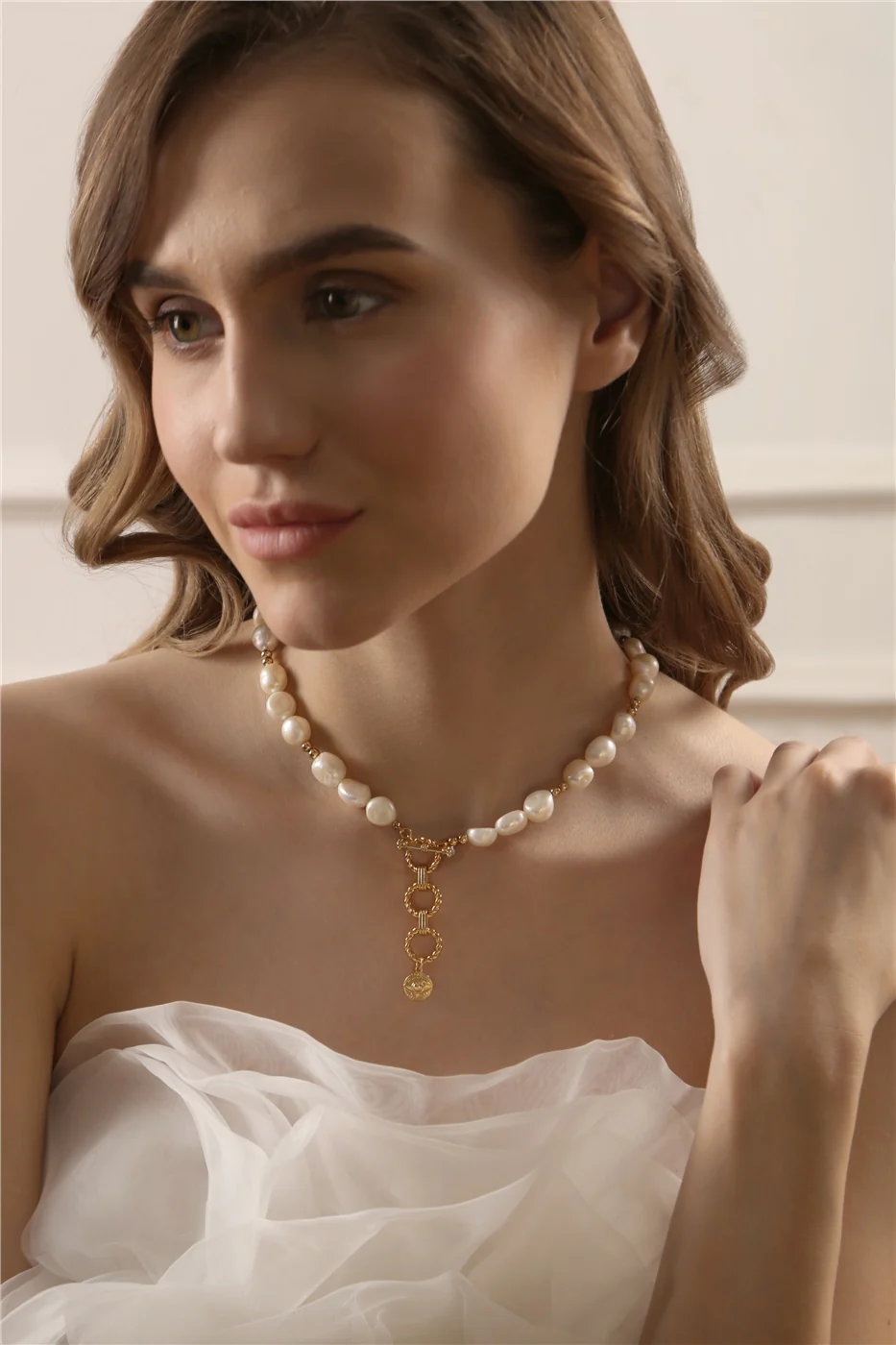 Sappho Large Baroque Pearl Necklace - Image 2