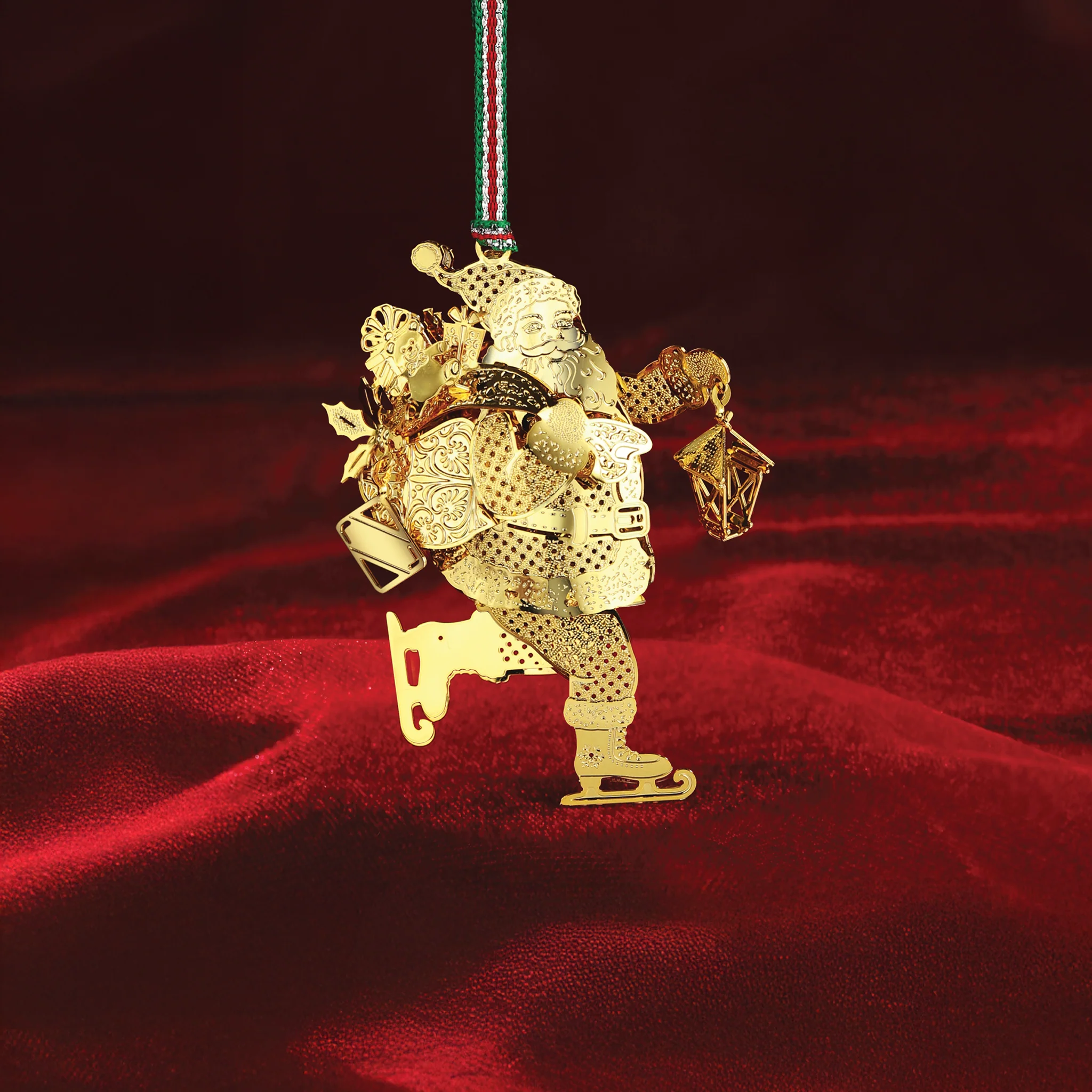 Skating Santa Christmas Tree Decoration - Image 2